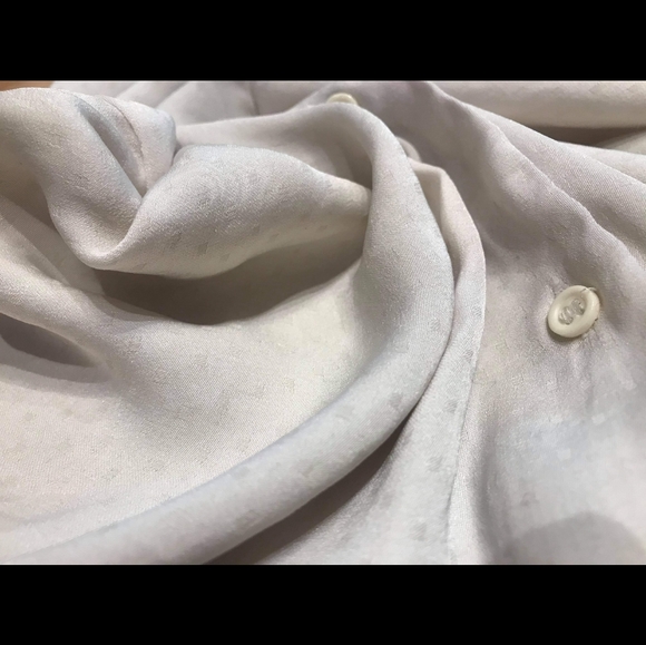 Light classy blouse - Picture 6 of 7